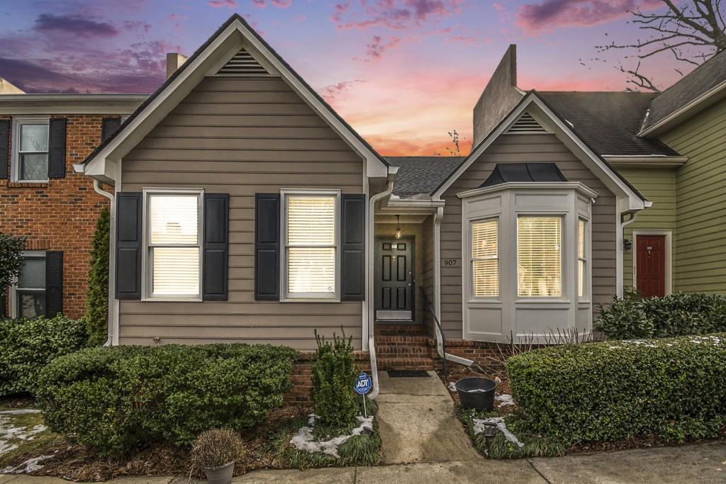 907 Lenox Hill Ct., Atlanta, GA 30324