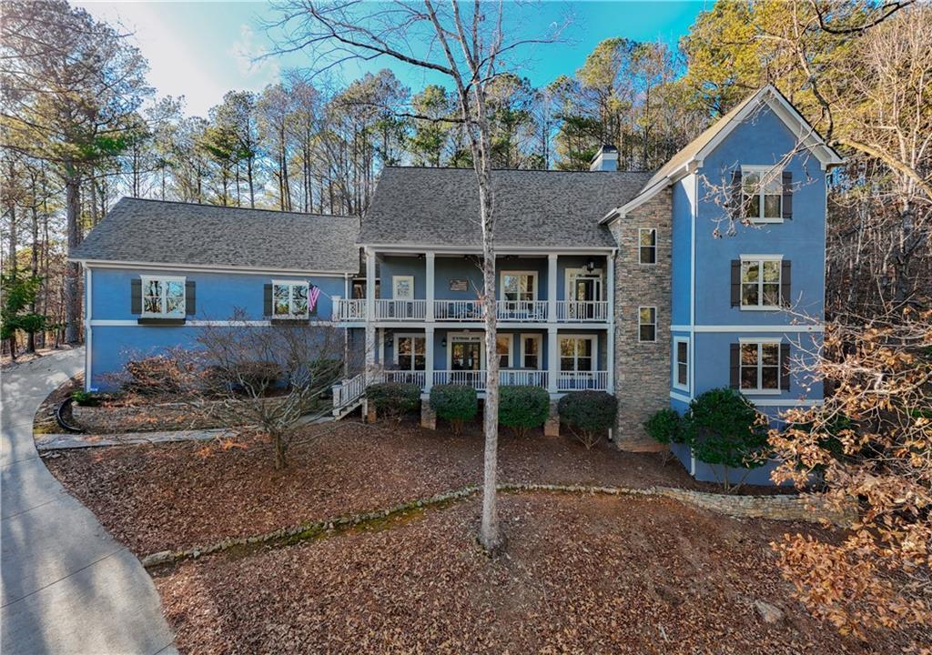 1053 Fairway Valley Dr., Woodstock, GA 30189