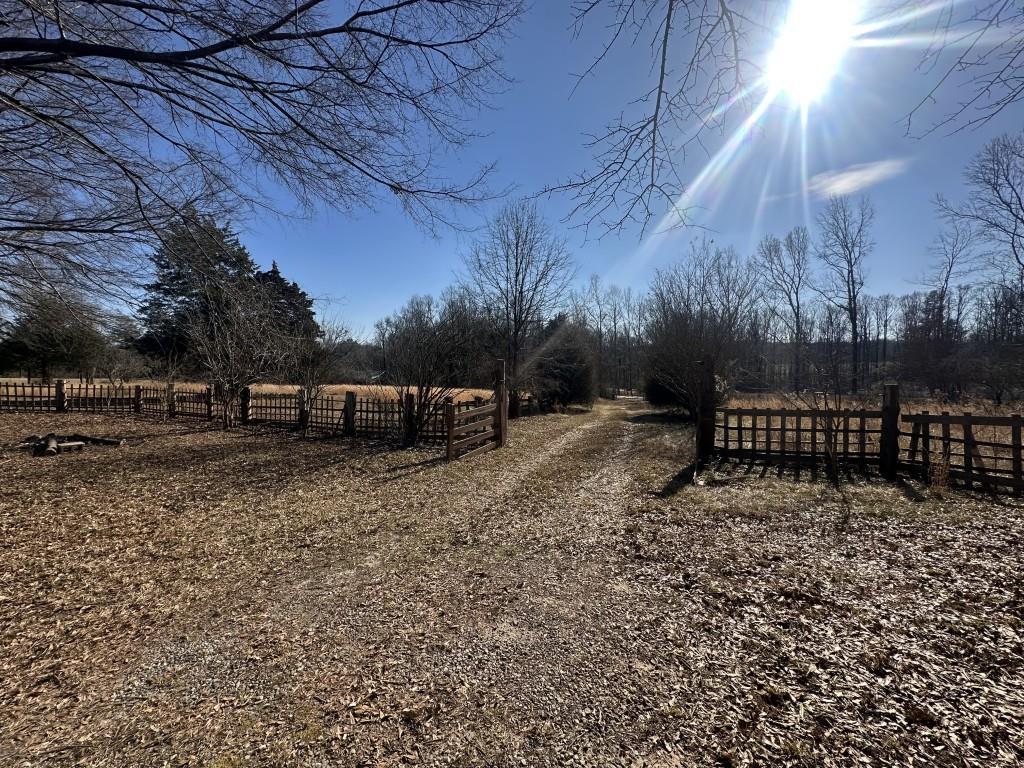 189 Forrester Rd., Maysville, GA 30558