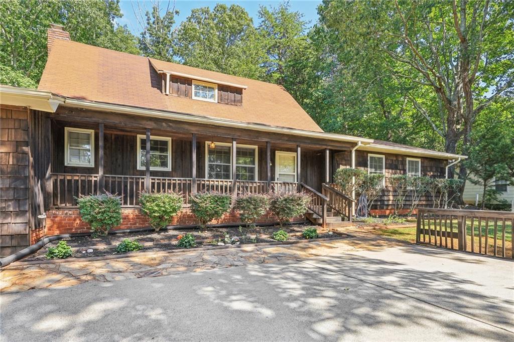 19 Roving Hills Cir., Cartersville, GA 30121