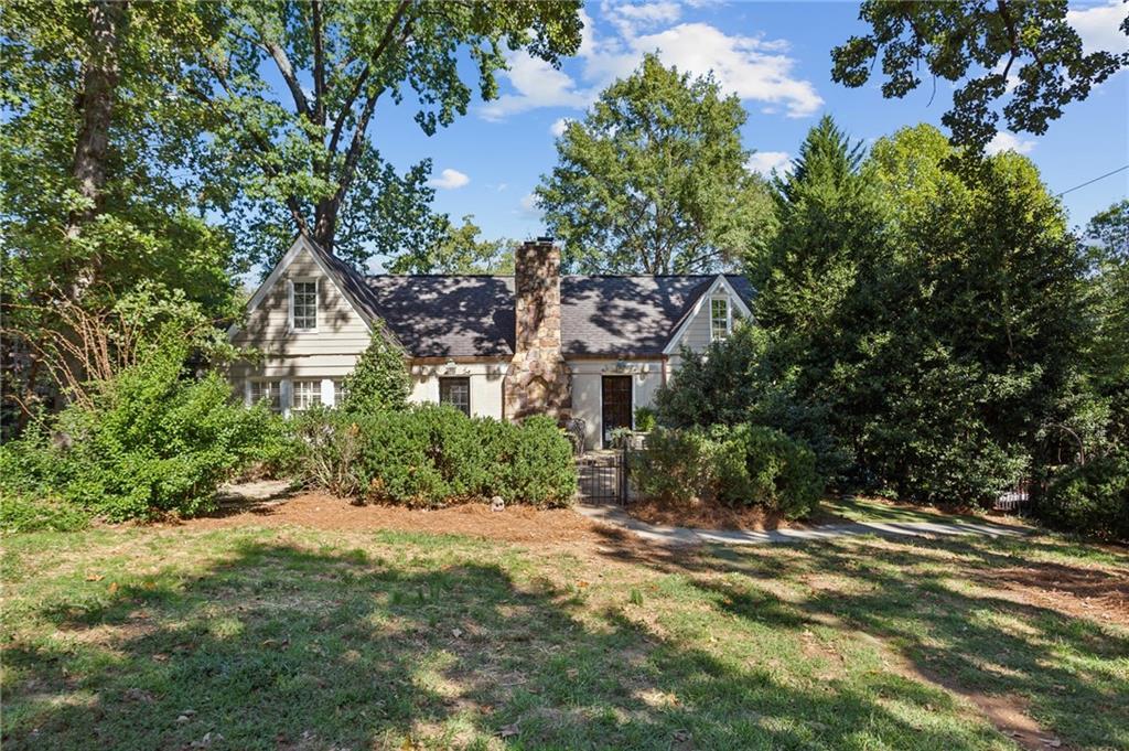 250 Lakeview Ave., Atlanta, GA 30305