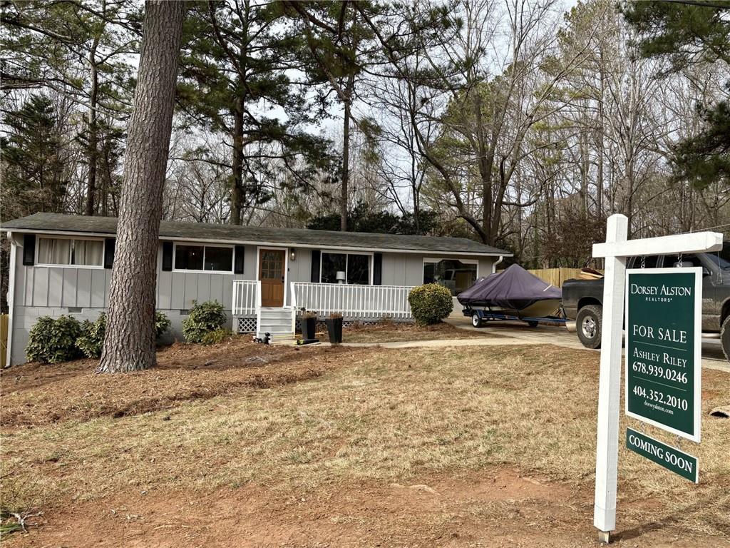 127 Robinhood Dr., Woodstock, GA 30188