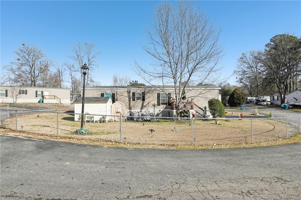 127 Cambridge Ct., Hampton, GA 30228