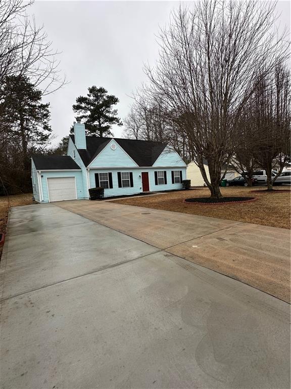 2711 Holly Berry Dr., Ellenwood, GA 30294