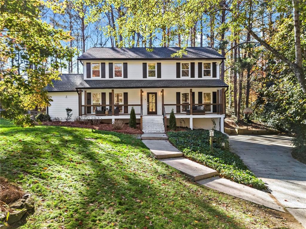 3855 W Cooper Lake Dr., Smyrna, GA 30082
