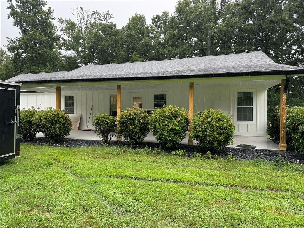 2400 Flatbottom Rd., Ball Ground, GA 30107