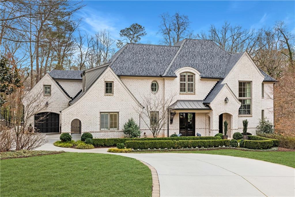 5220 Green Oak Ct., Atlanta, GA 30327