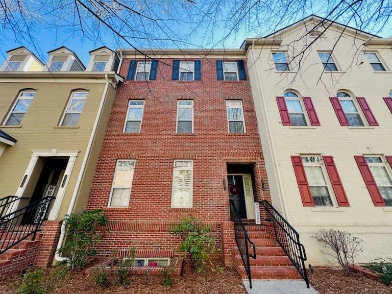 2732 Wander Ln., Alpharetta, GA 30022