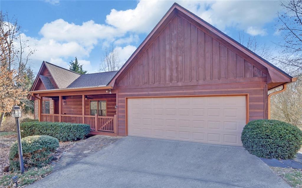 315 Noelle Ln., Dahlonega, GA 30533