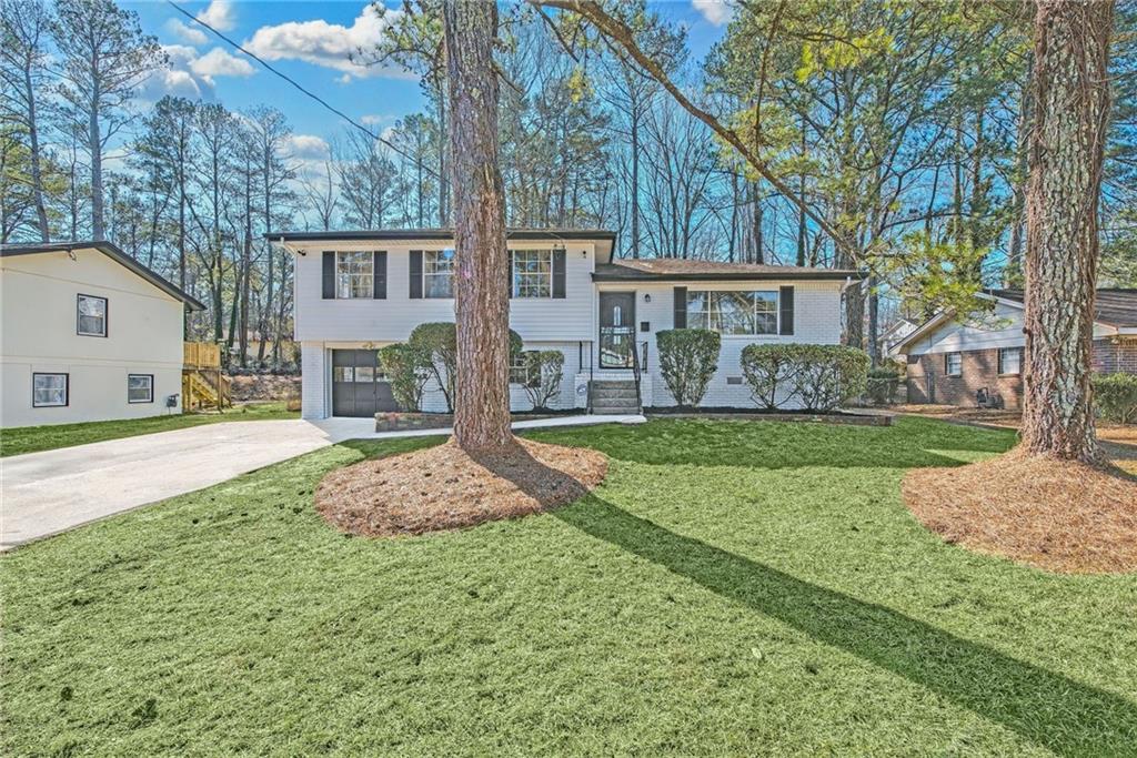 6670 Hidden Brook Tr., Atlanta, GA 30349