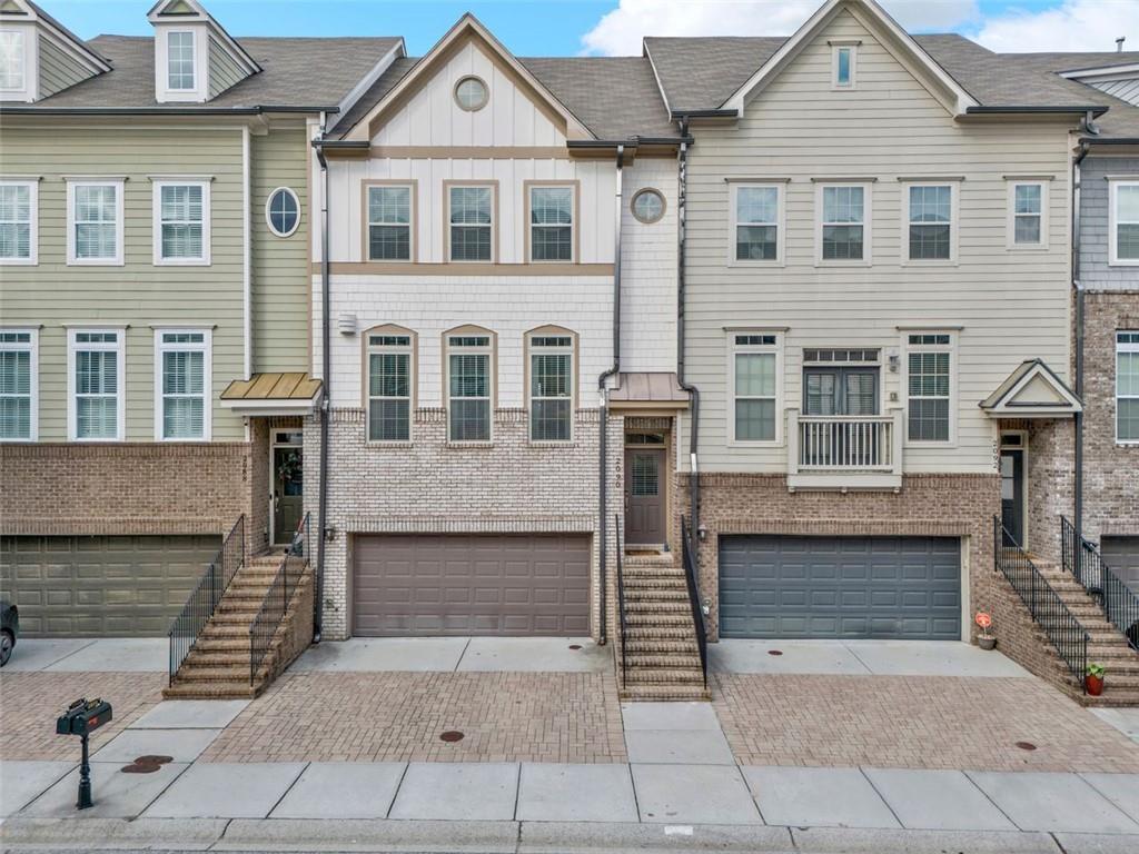 2090 Callaway Ct., Atlanta, GA 30318