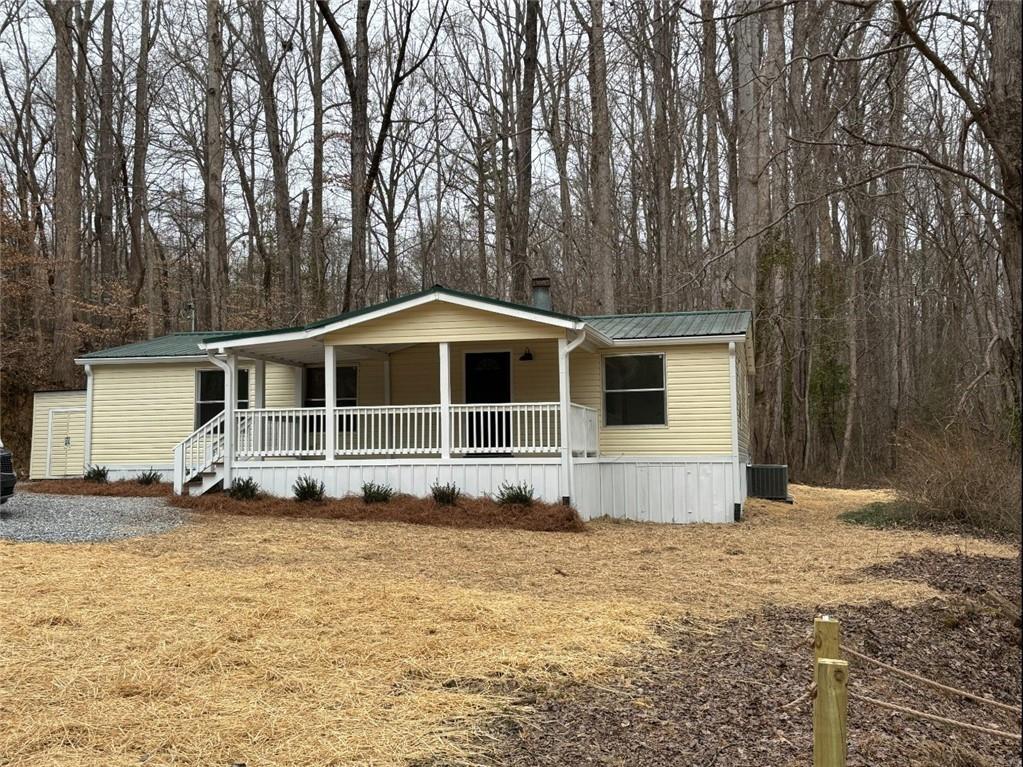 1889 Thompson Rd., Dawsonville, GA 30534