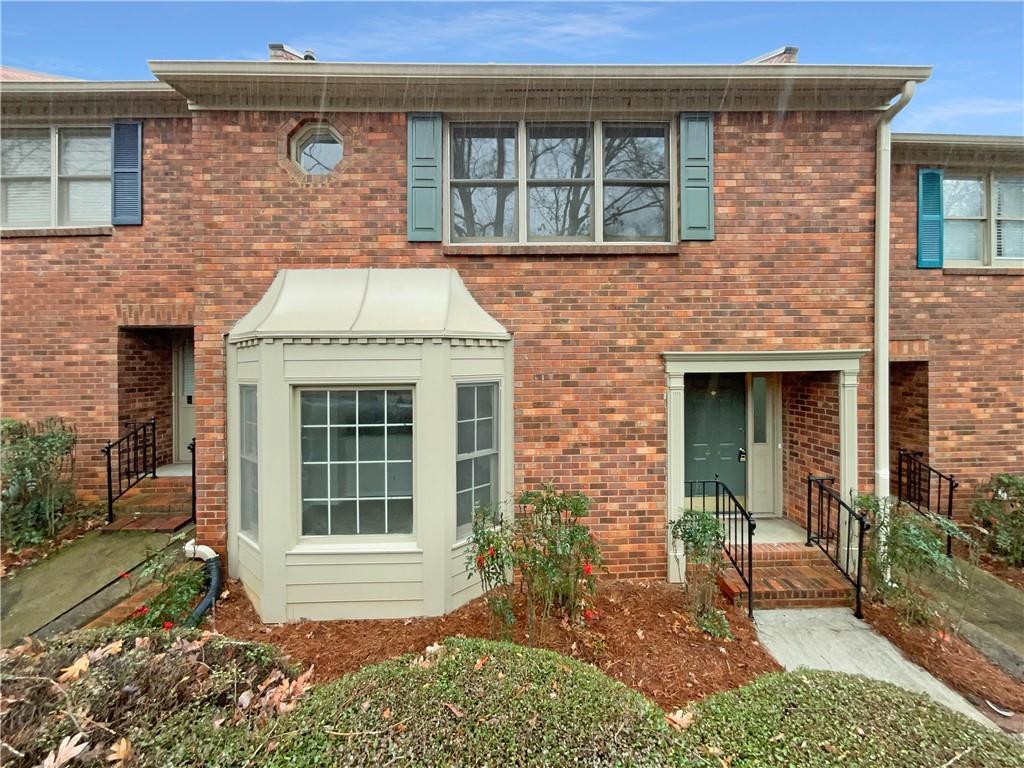 6295 Windsor Trace Dr., Peachtree Corners, GA 30092