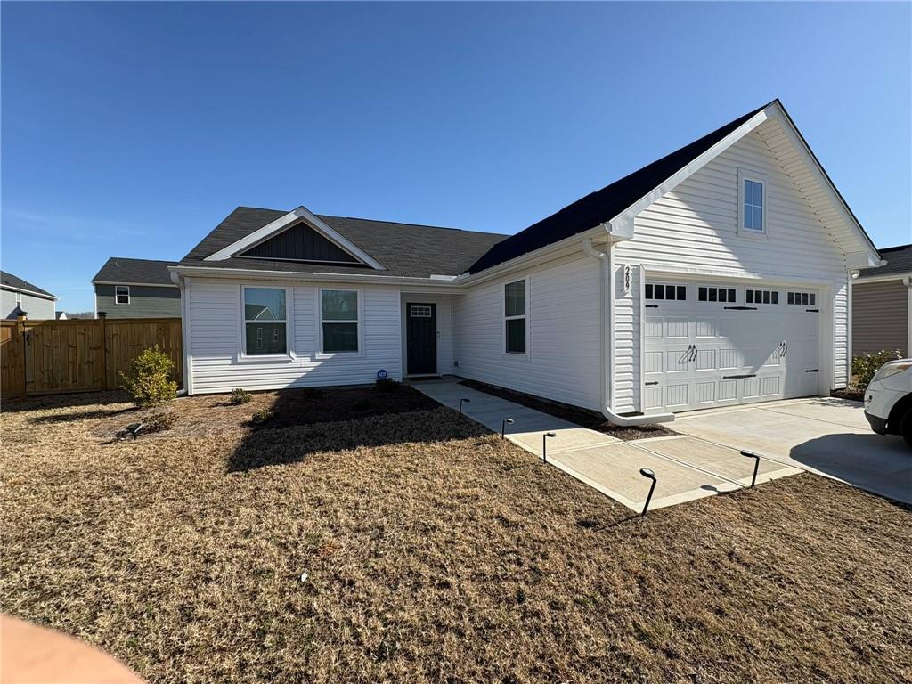 209 Cooper Ln., Calhoun, GA 30701