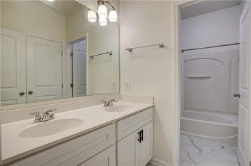 3769 Baxley Point Dr., Suwanee, GA 30024