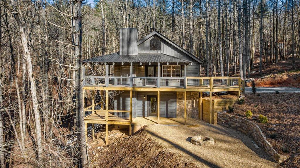 90 Pigeon Creek Dr., Blue Ridge, GA 30513
