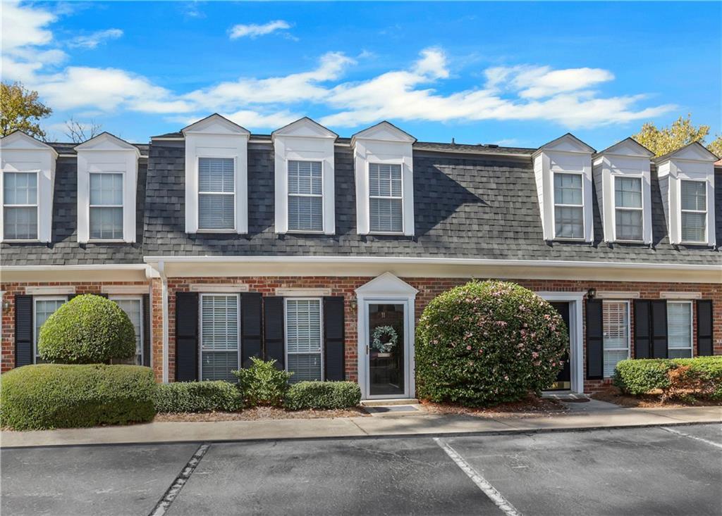 11 Newport Pl., Atlanta, GA 30318