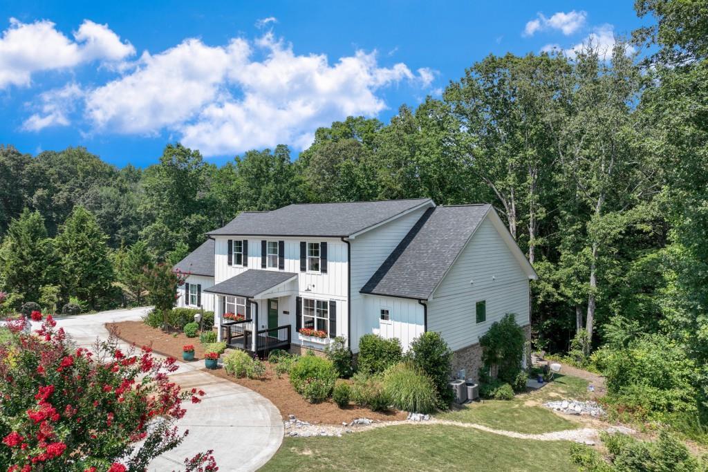 1881 Holman Rd., Hoschton, GA 30548