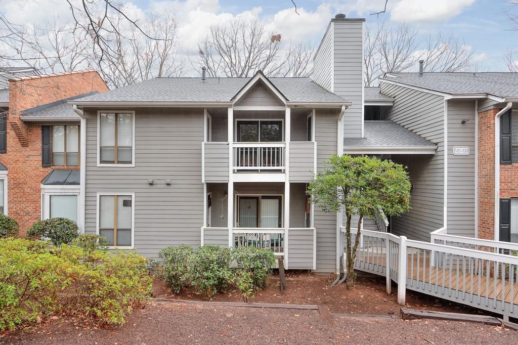 128 Warm Springs Cir., Roswell, GA 30075