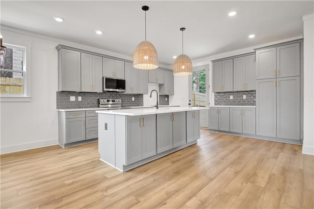 3085 Jackson St, Hapeville, GA 30354