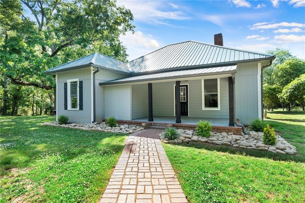 7404 New Calhoun Rd., Adairsville, GA 30103