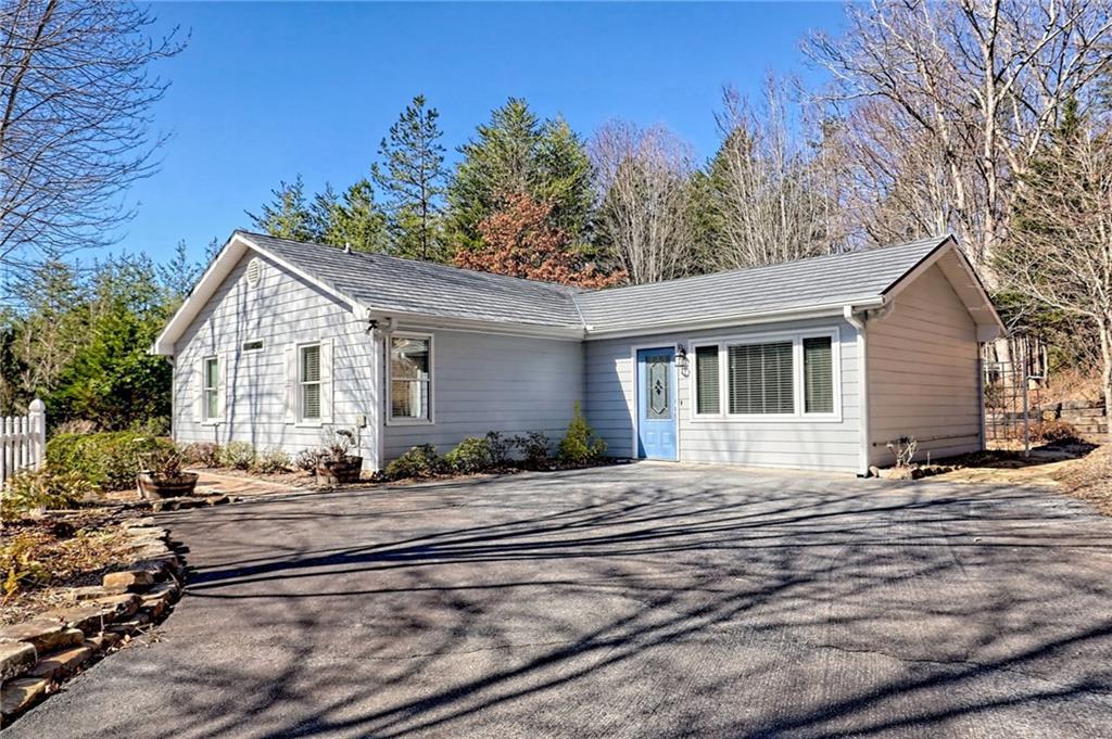 185 Starlight Dr., Sautee Nacoochee, GA 30571