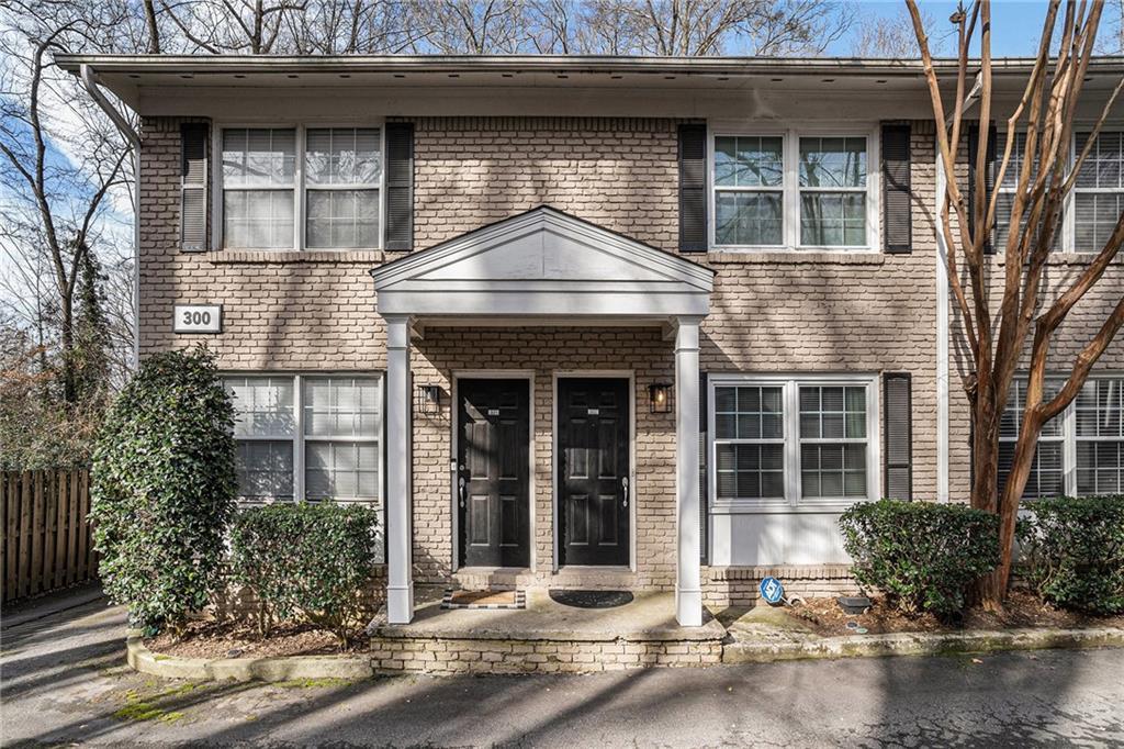 2232 Dunseath Ave. #302, Atlanta, GA 30318