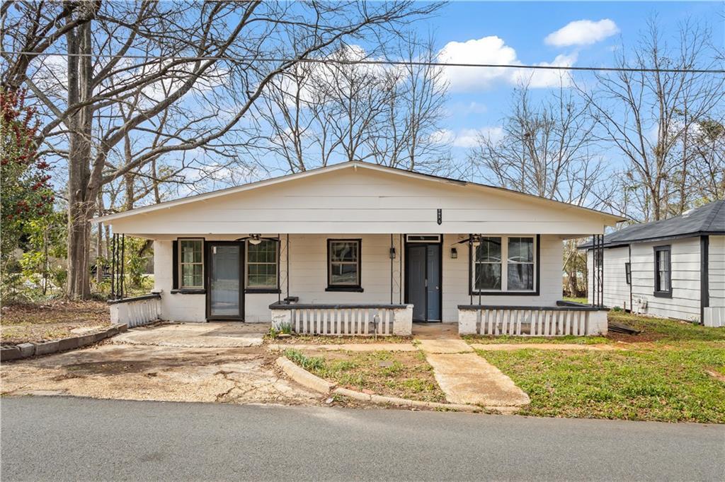 305 Holy Hill Pl., Manchester, GA 31816