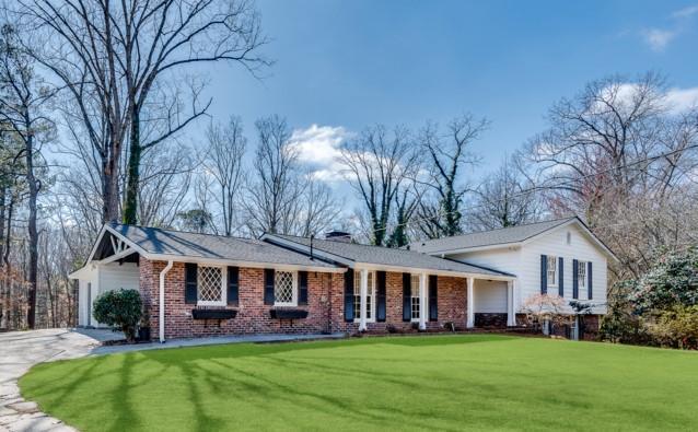 355 Ridgeview Tr., Atlanta, GA 30328