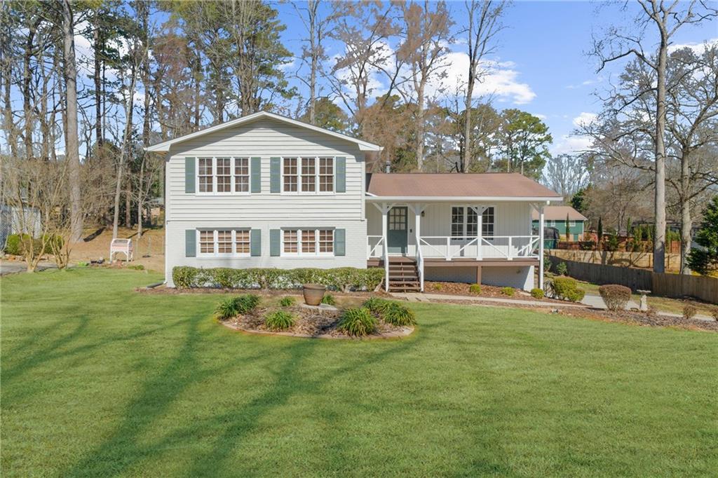 322 Foxfire Dr., Smyrna, GA 30082