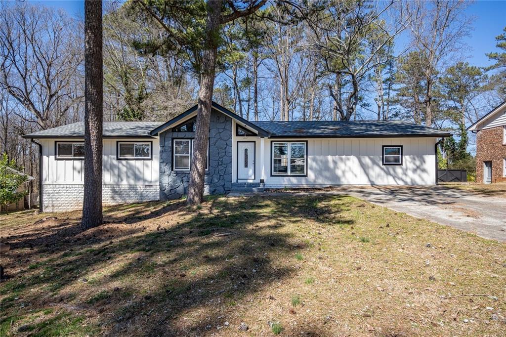 2623 Regal Cir., Lawrenceville, GA 30044