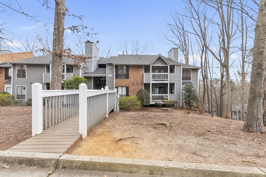 130 Warm Springs Cir., Roswell, GA 30075
