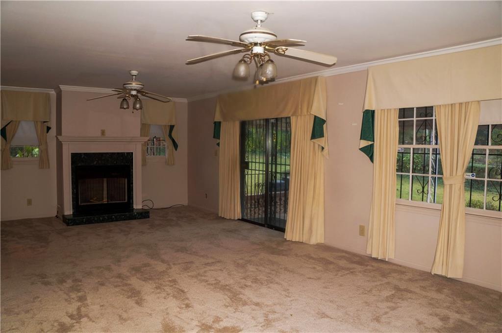 3204 Spreading Oak Dr., Atlanta, GA 30311