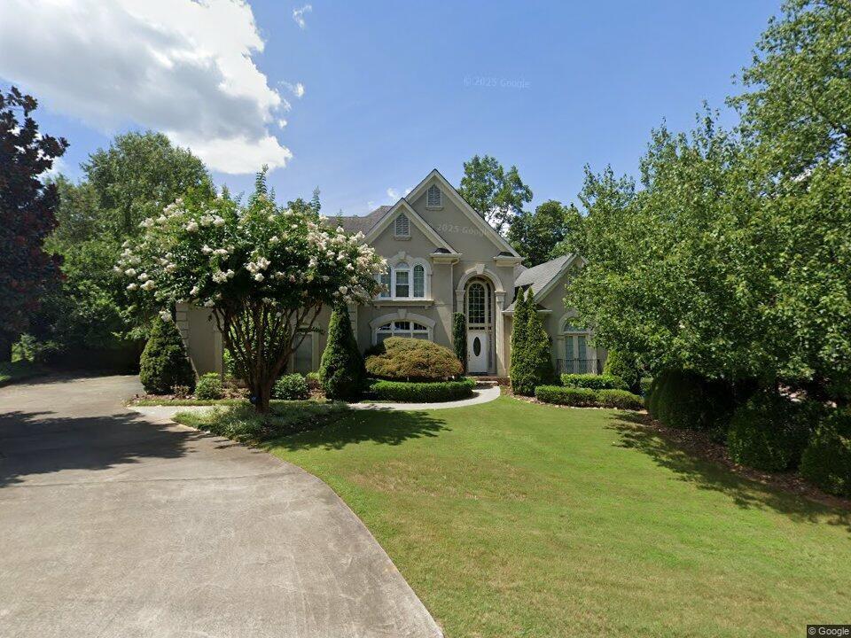 8925 Nesbit Lakes Dr., Alpharetta, GA 30022