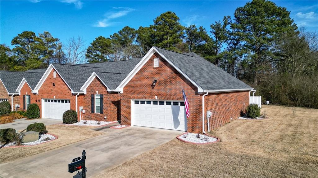 231 Regency Ln., Calhoun, GA 30701