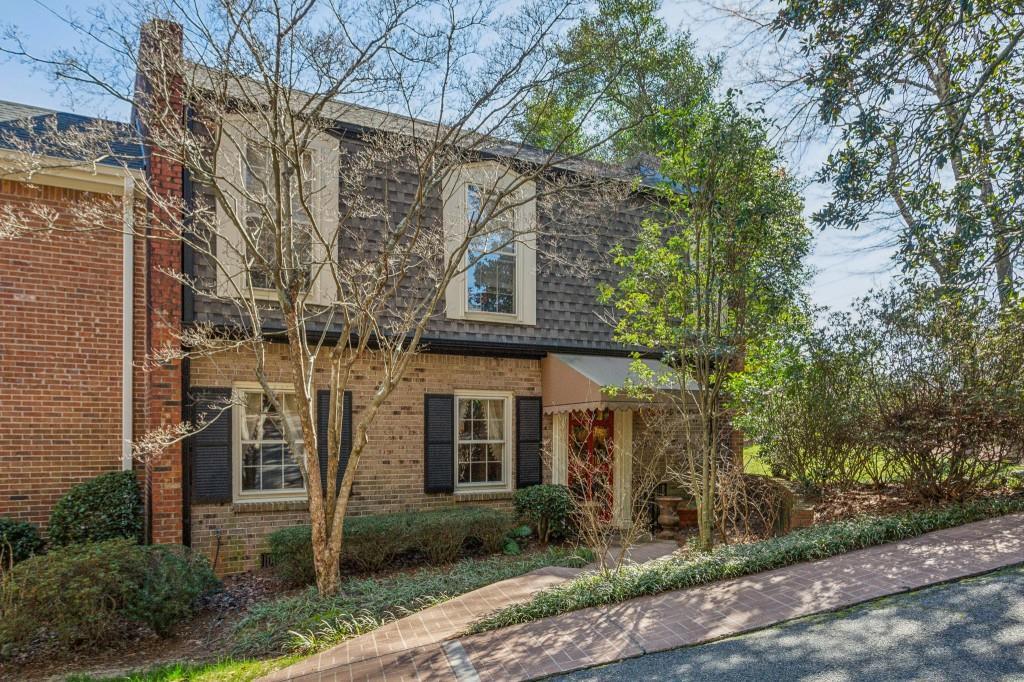 2083 Bohler Rd., Atlanta, GA 30318