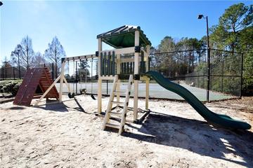 167 Championship Ct., Fayetteville, GA 30215