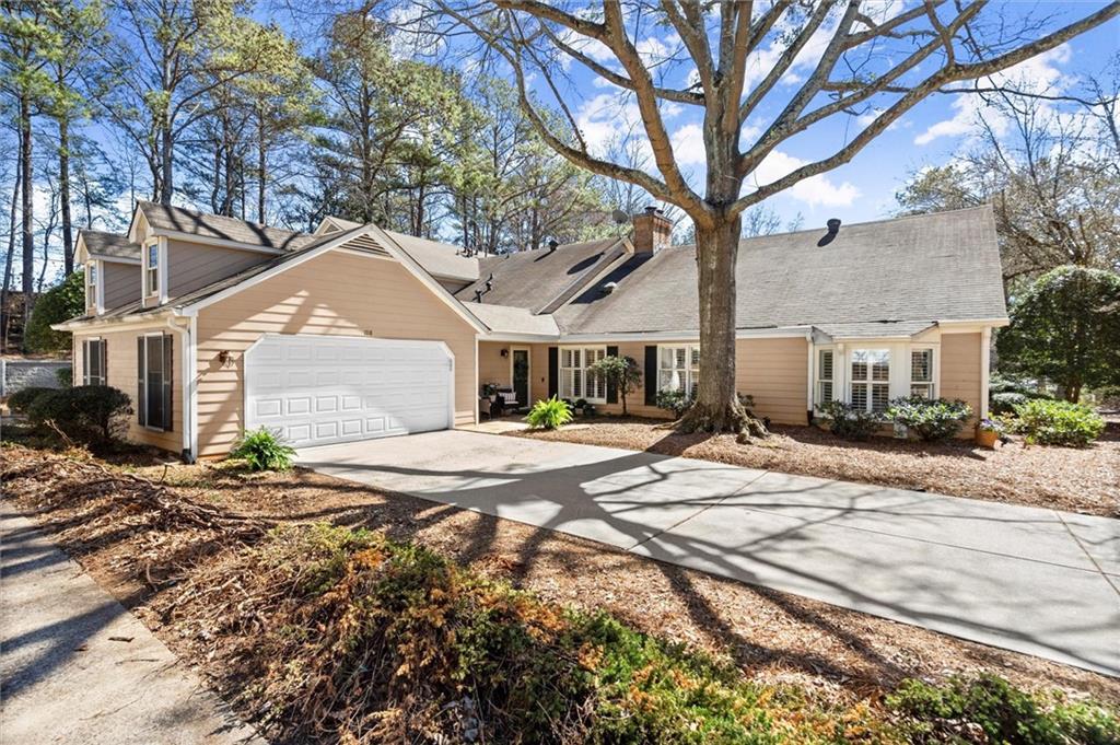 108 Great Oaks Lane, Roswell, GA 30075