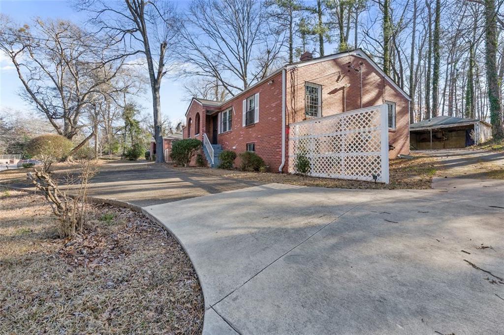 162 Fairburn Rd., Atlanta, GA 30331
