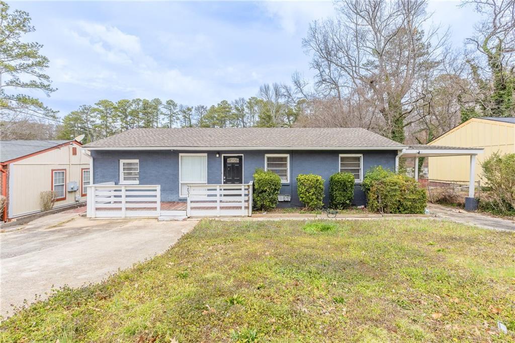 2631 Santa Barbara Dr., Atlanta, GA 30318