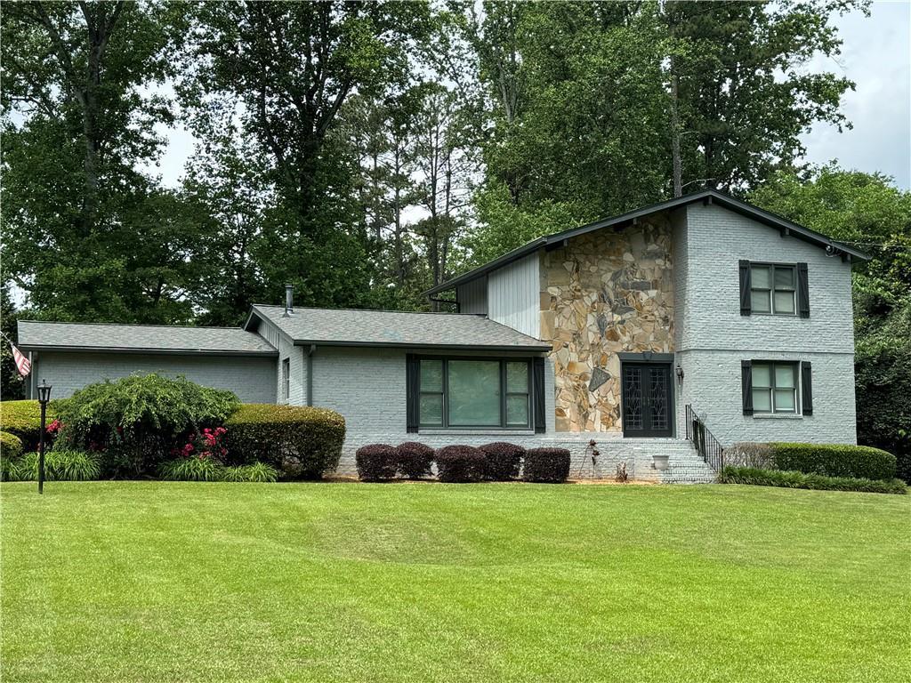 4036 Winding Valley Dr., Smyrna, GA 30082