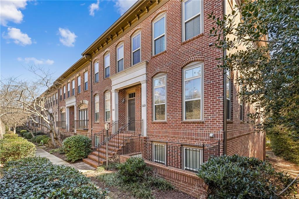 2428 Crescent Park Ct., Atlanta, GA 30339