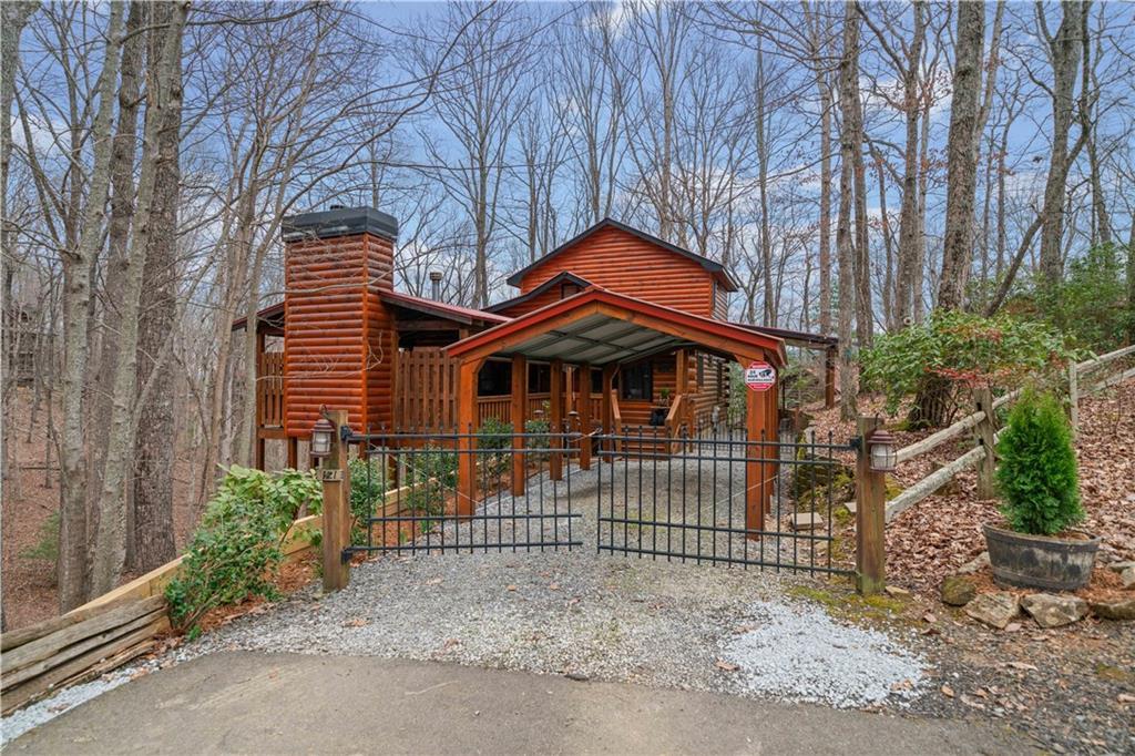 121 Broken Arrow Path, Blue Ridge, GA 30513