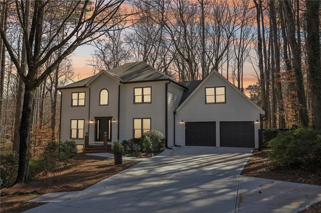 325 Upper Creek Ct., Roswell, GA 30076