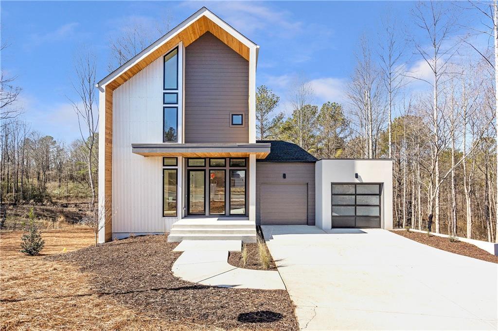 165 Cedarwood Ln., Roswell, GA 30075