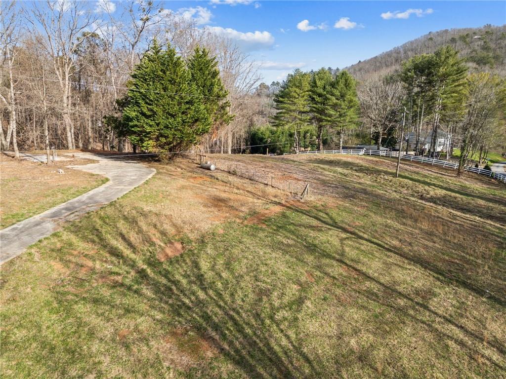 142 Smokerise Dr., Sautee Nacoochee, GA 30571
