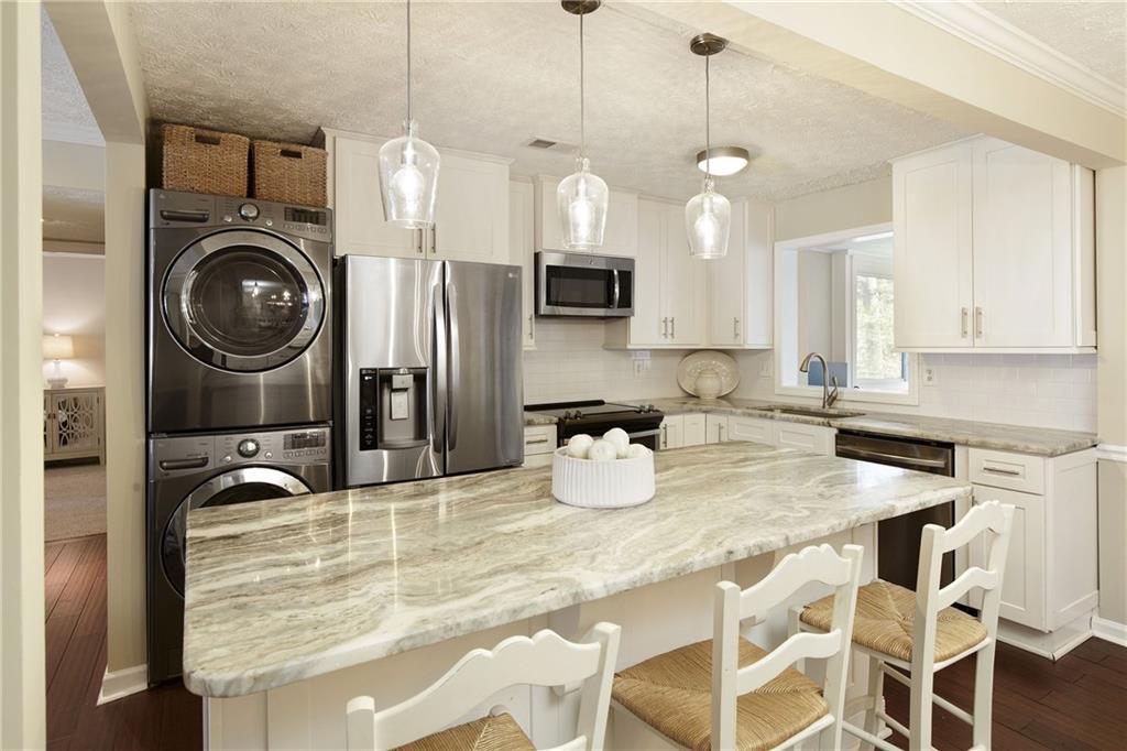 168 Maribeau Sq., Atlanta, GA 30327