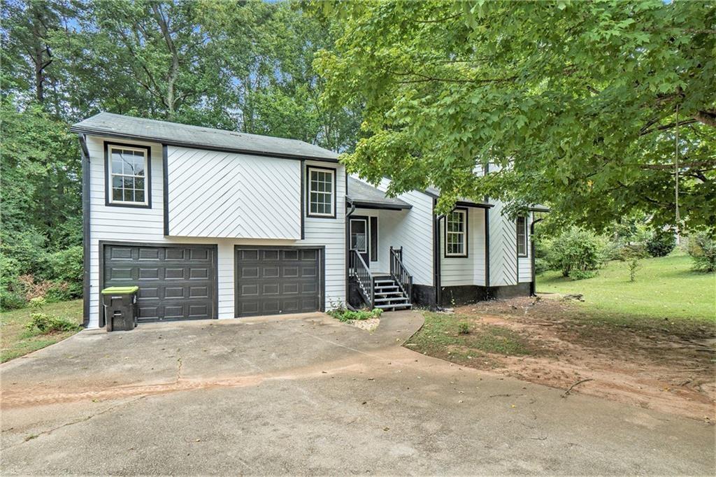 2940 Leah Ln., Douglasville, GA 30135