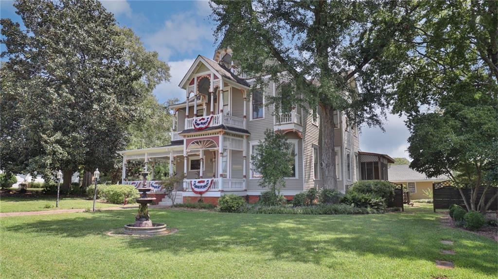 207 W Harris St., Pine Mountain, GA 31822