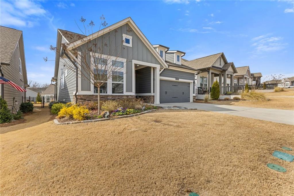 6968 River Rock Dr., Flowery Branch, GA 30542